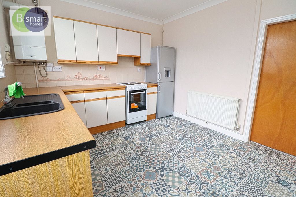 Property photo 3 of 11 Img_0480