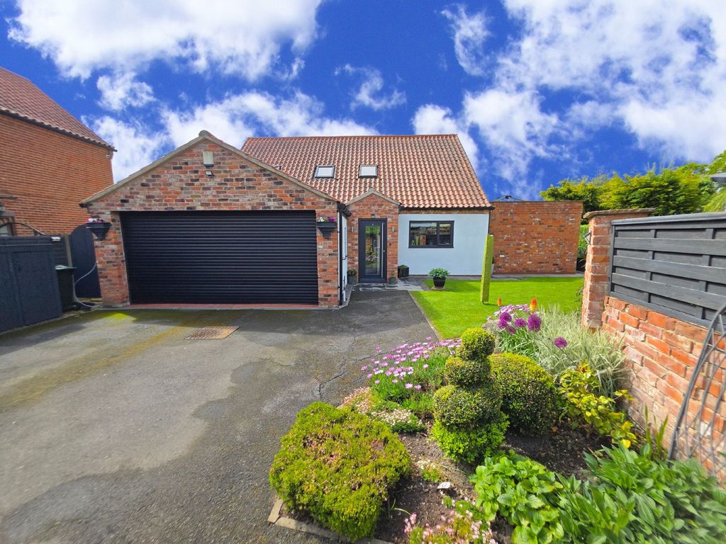 Property photo 1 of 50