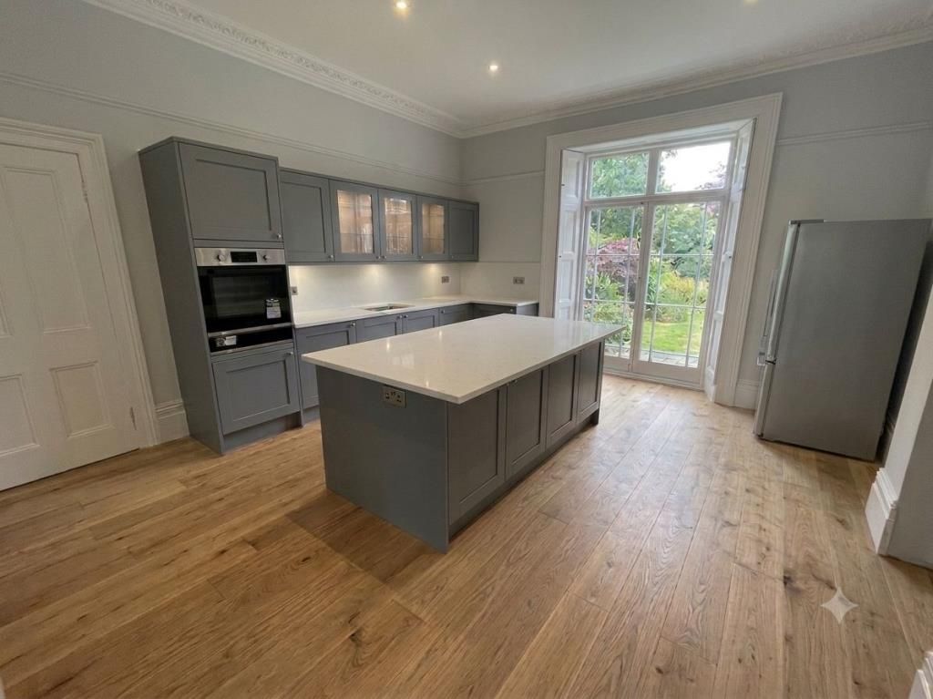 Property photo 1 of 7 Kitchen