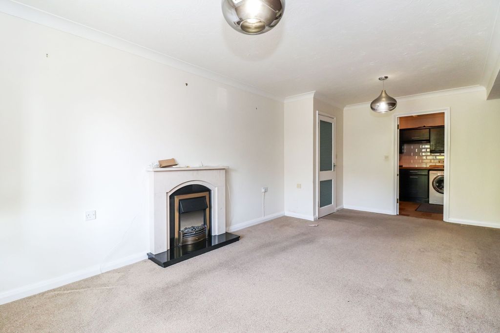 Property photo 3 of 11