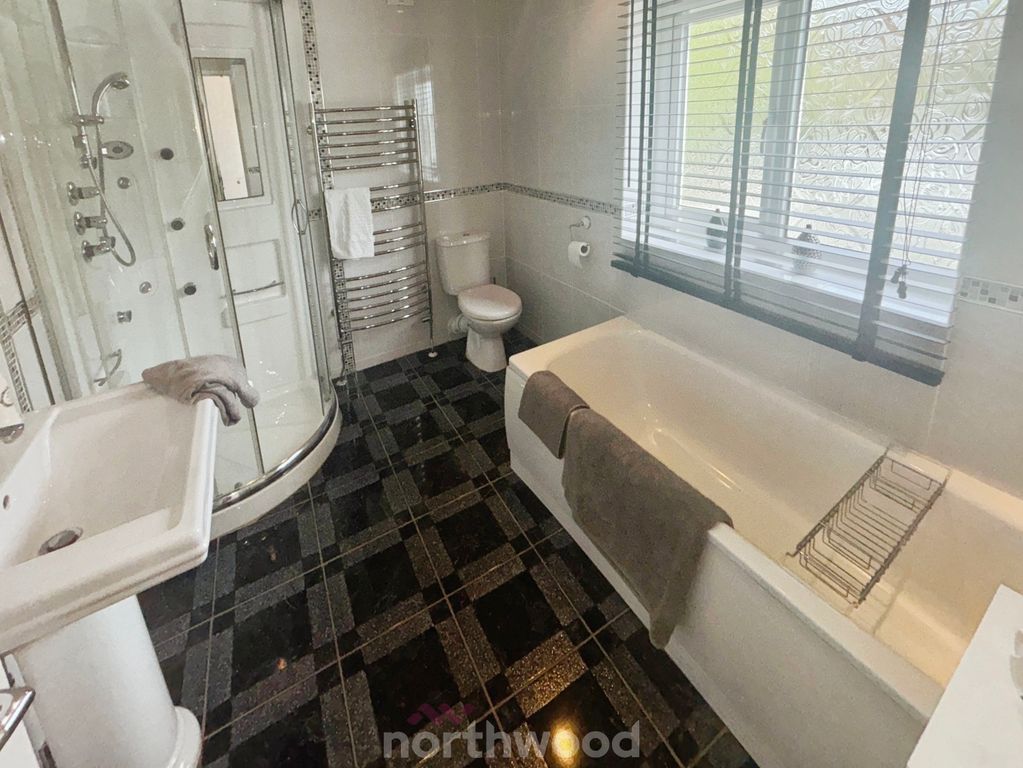 Property photo 3 of 24