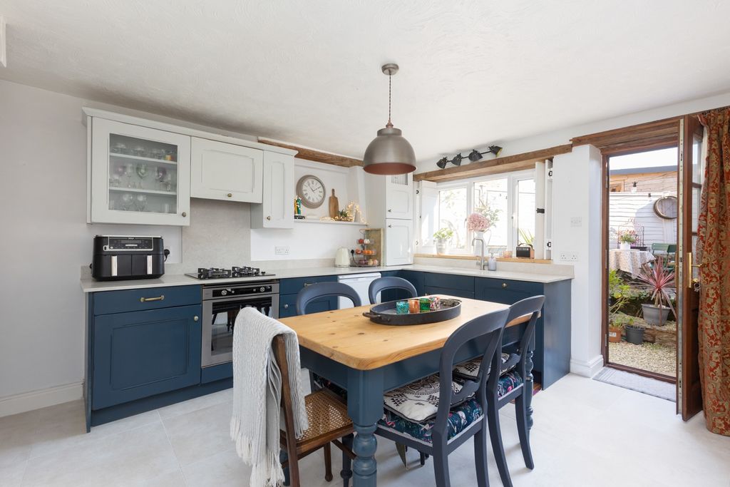 Property photo 2 of 20 4873158