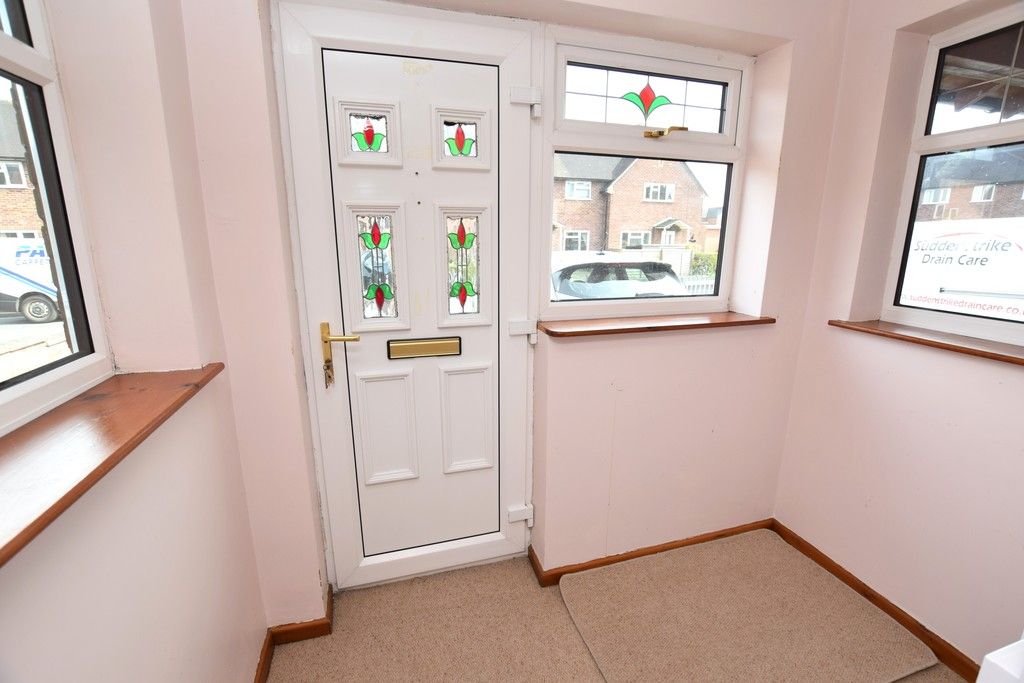 Property photo 2 of 16 Enclosed Front Porch