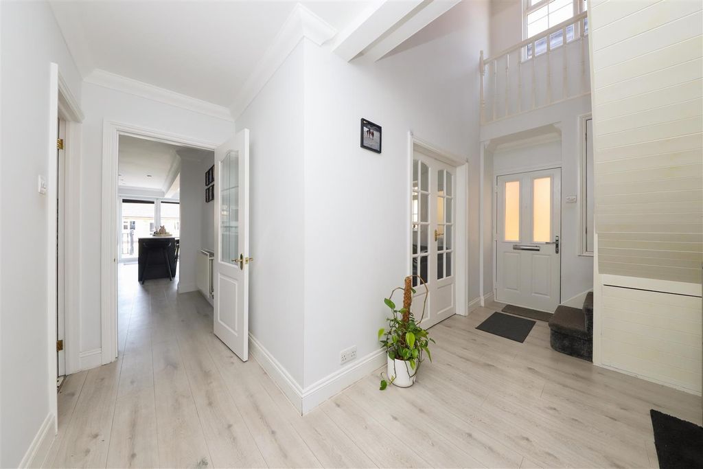 Property photo 2 of 21 Hall