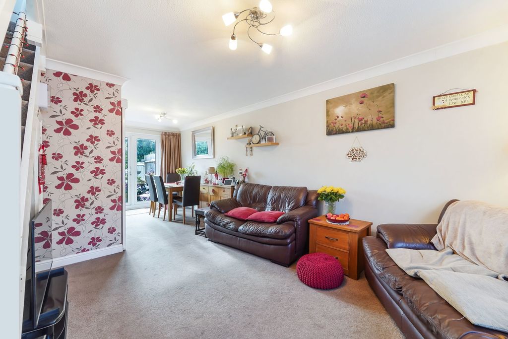 Property photo 2 of 11