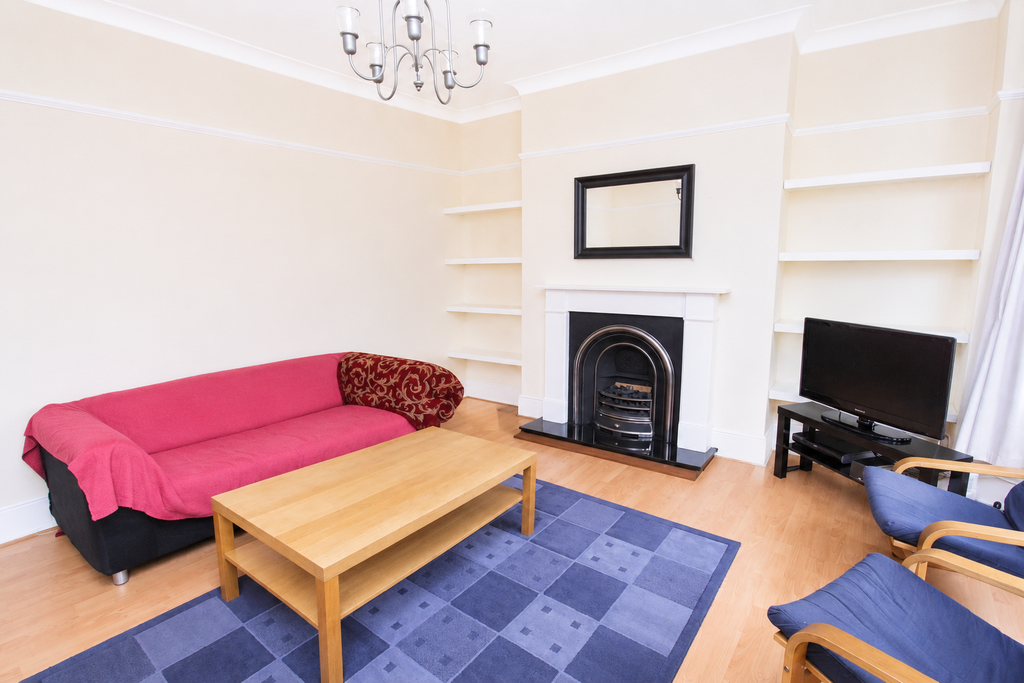 Property photo 2 of 5