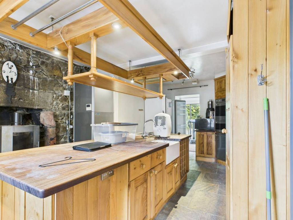 Property photo 3 of 26