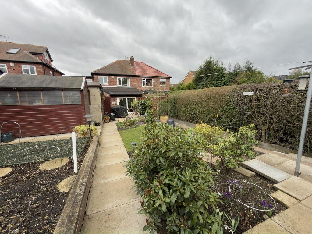 Property photo 2 of 18 Rear Garden