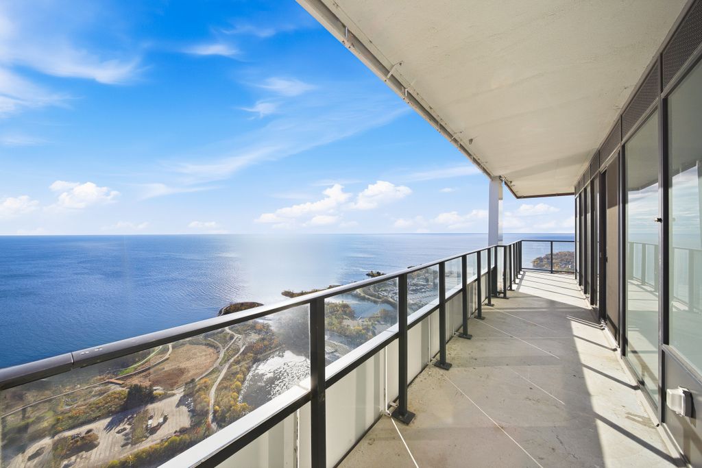 Property photo 2 of 39