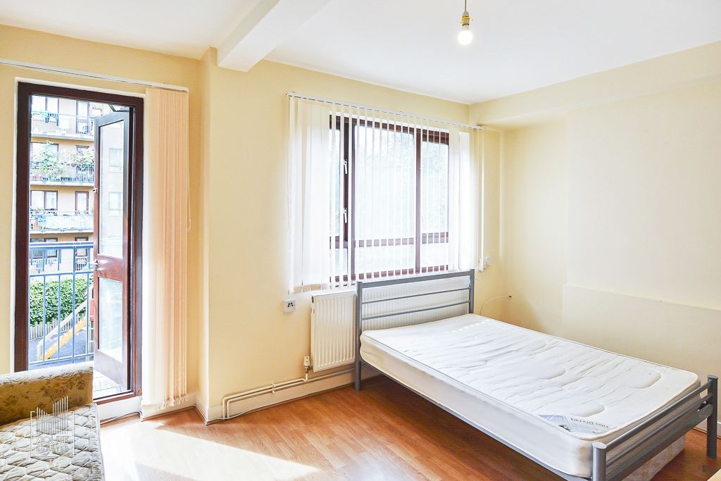 Property photo 3 of 13 Photo 1