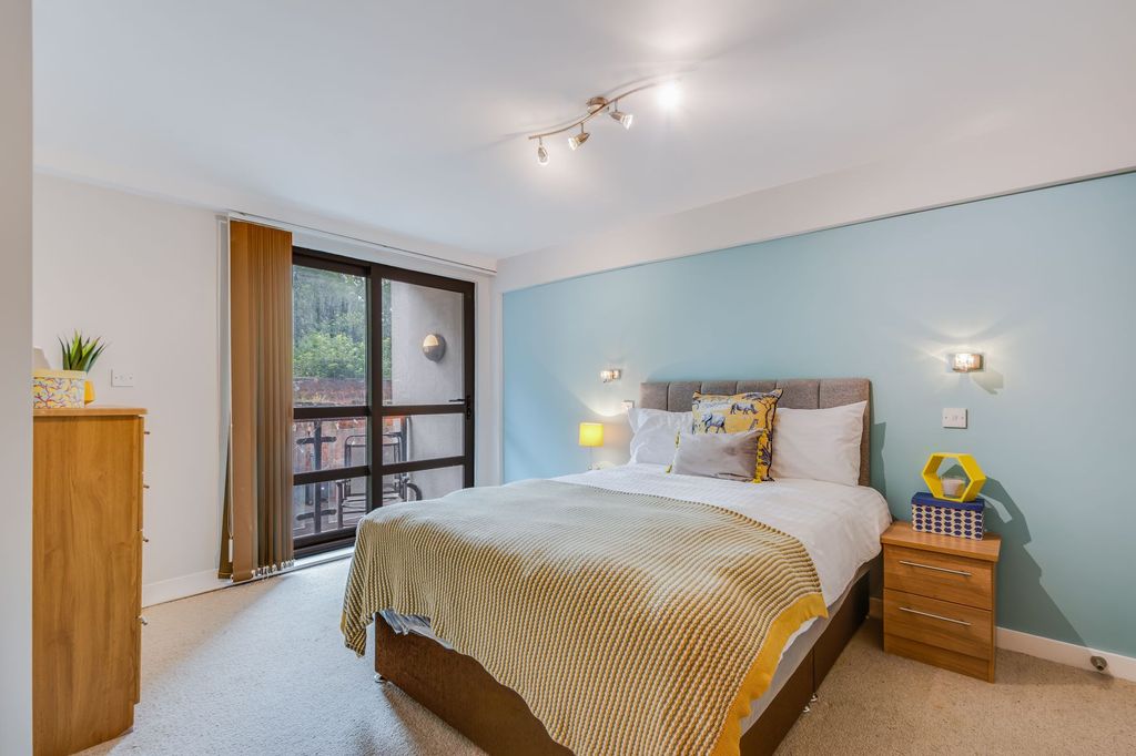 Property photo 3 of 8 Property Photo