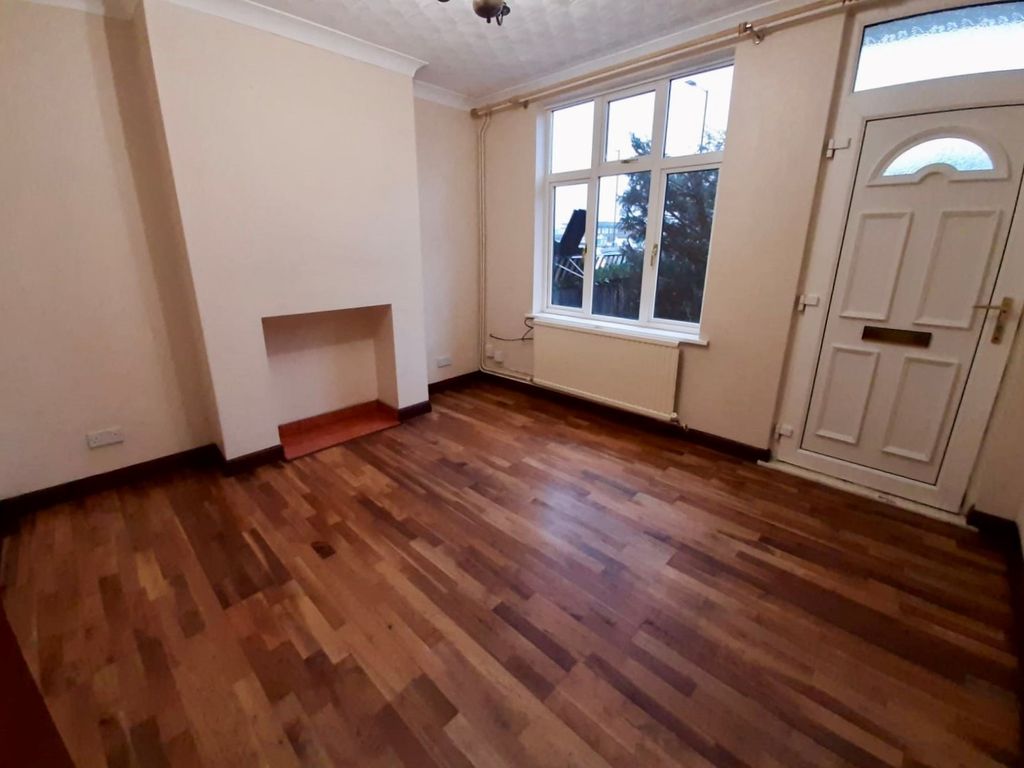 Property photo 2 of 10 Living Room