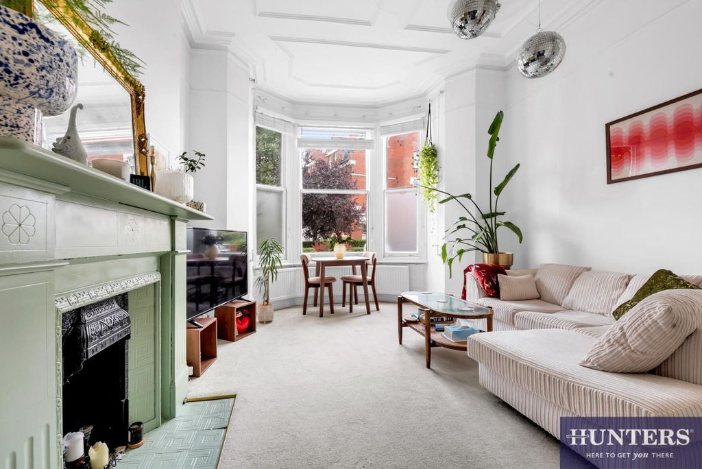 Property photo 2 of 11 Reception