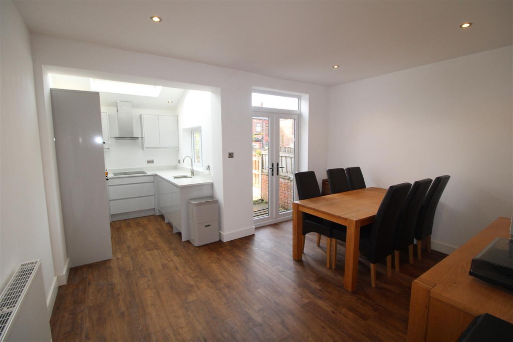 Property photo 3 of 10 002.Jpg