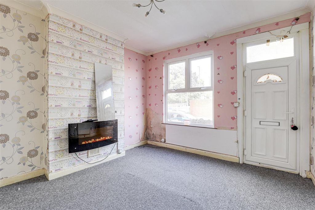Property photo 3 of 13 3367.Jpg