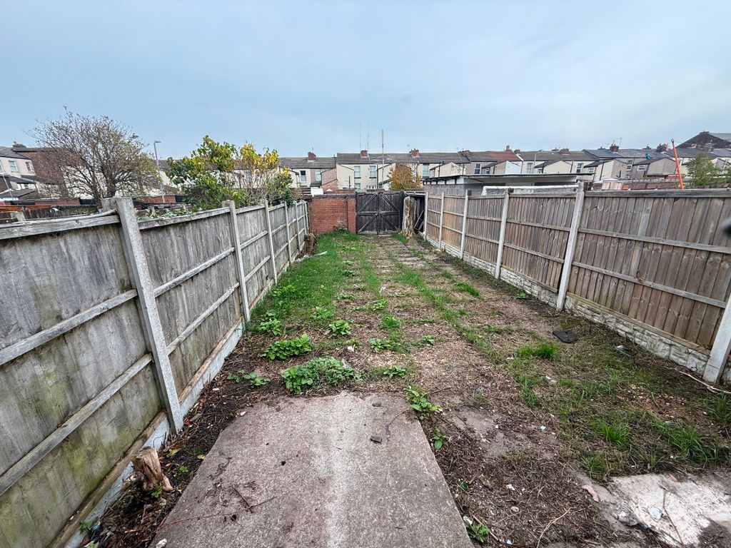 Property photo 2 of 10