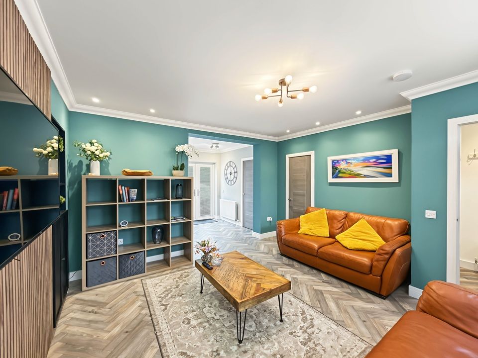 Property photo 3 of 17