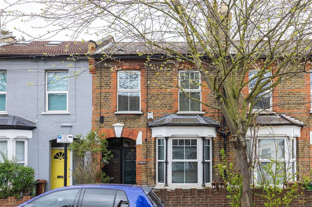 Property photo 1 of 9