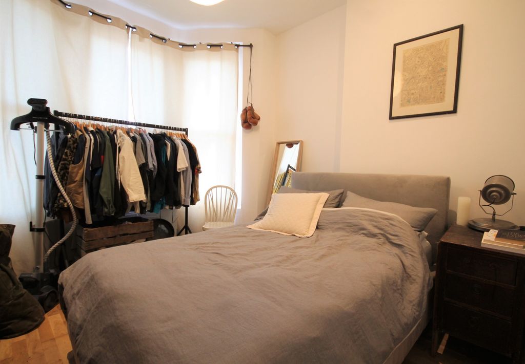 Property photo 2 of 3 Bedroom