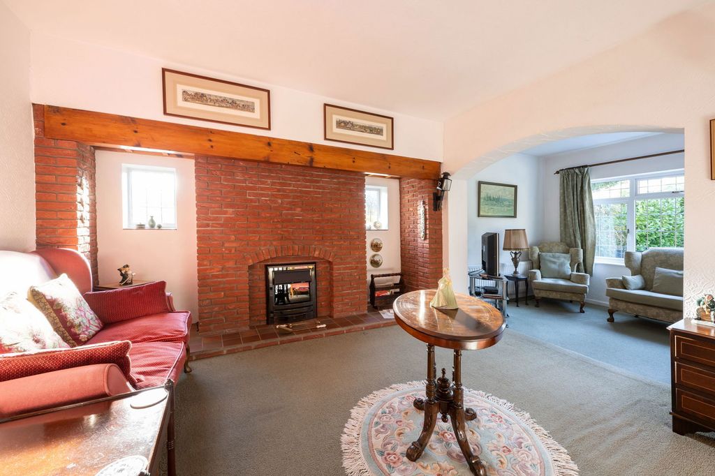 Property photo 2 of 30