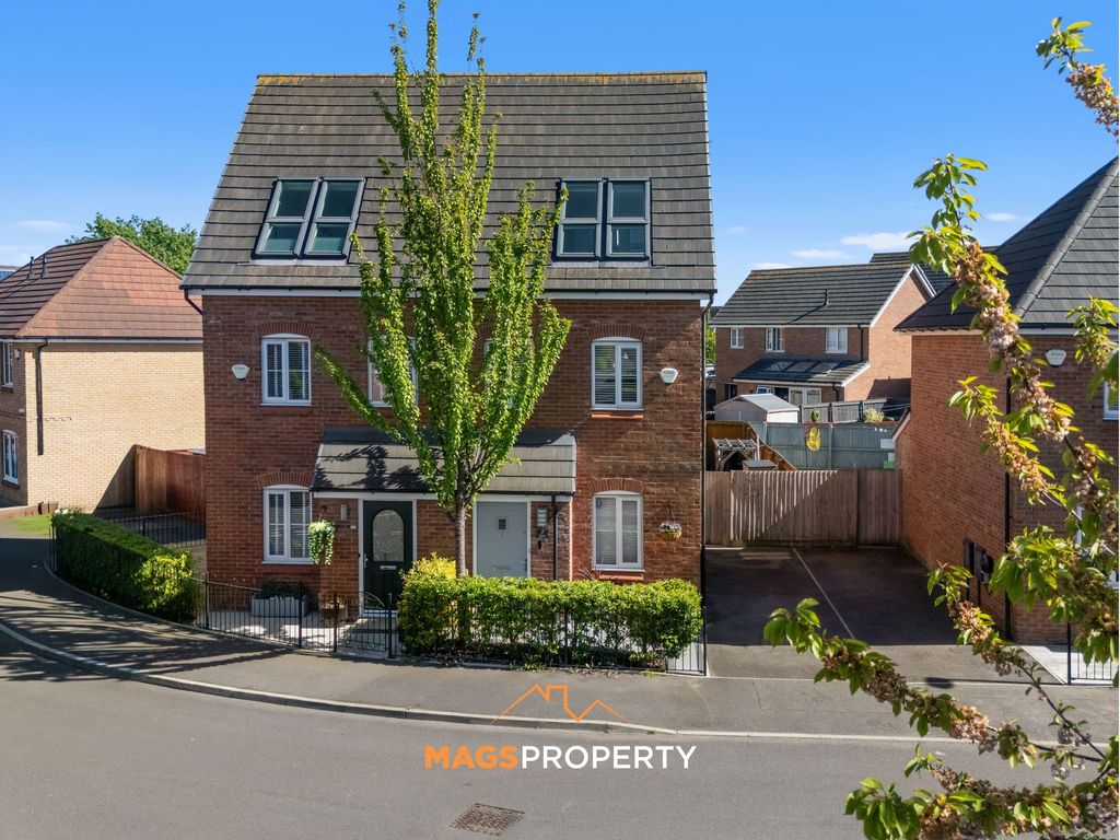 Property photo 1 of 36