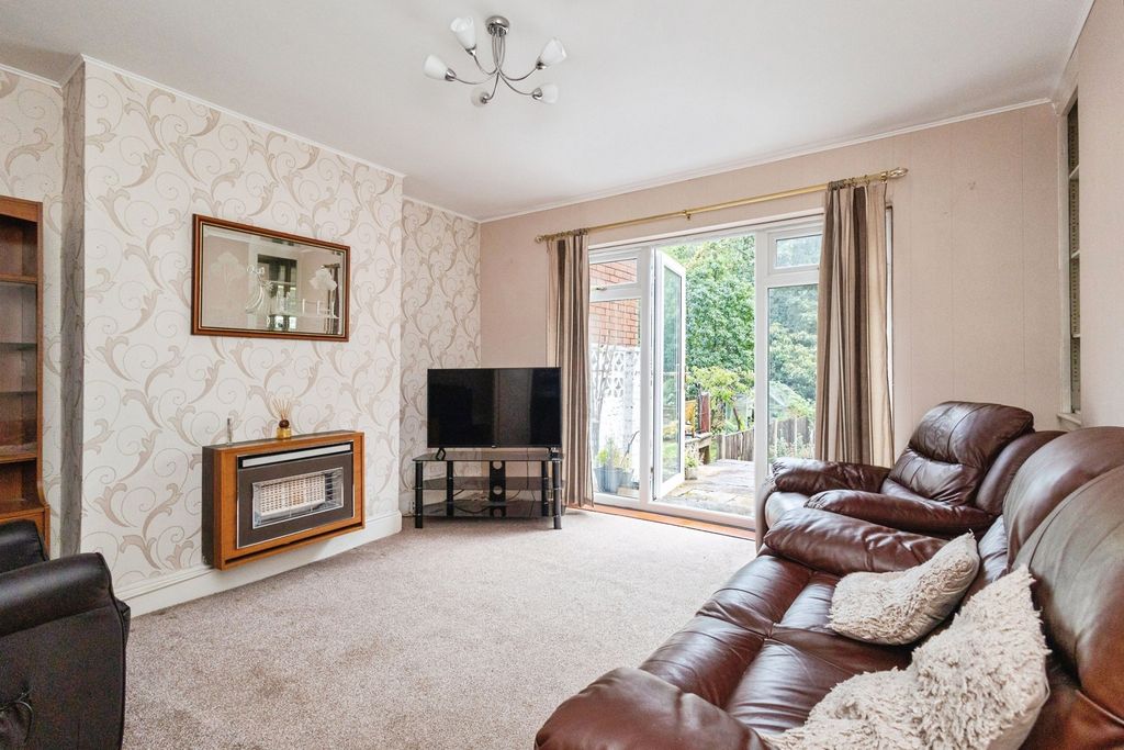 Property photo 3 of 17 Photo