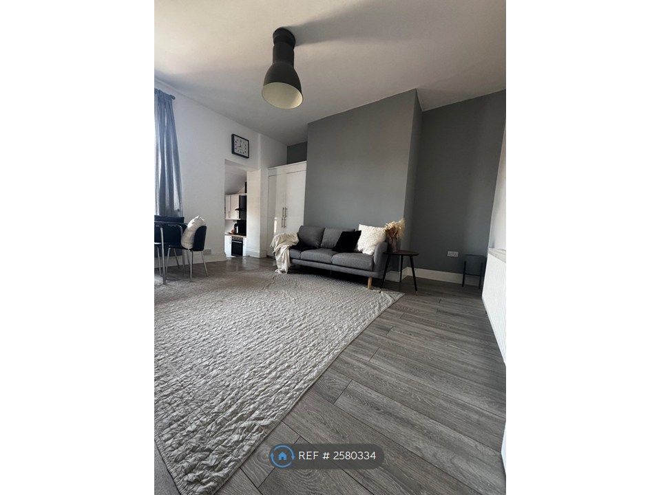Property photo 2 of 17 Living Room