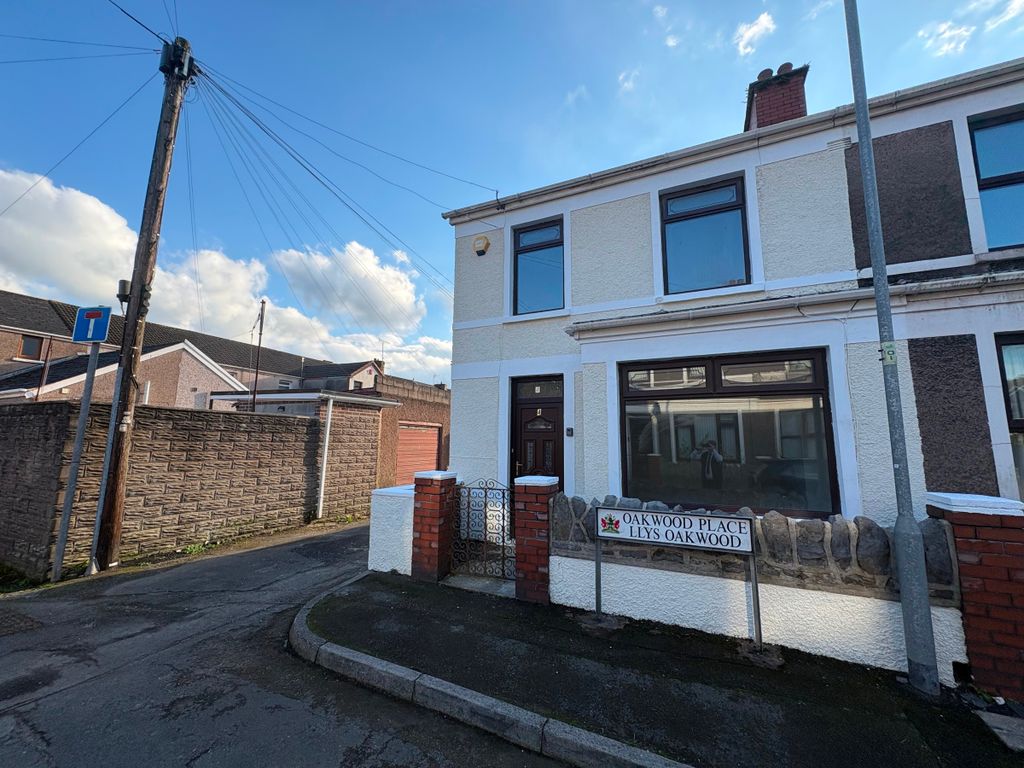 Property photo 2 of 25