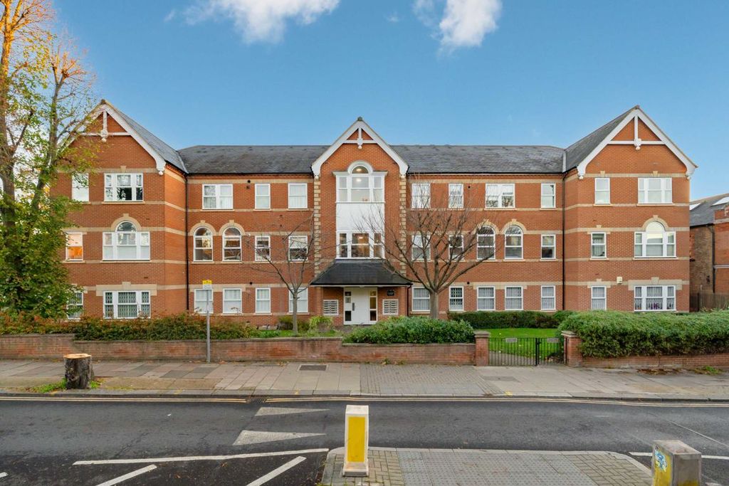 Property photo 1 of 6