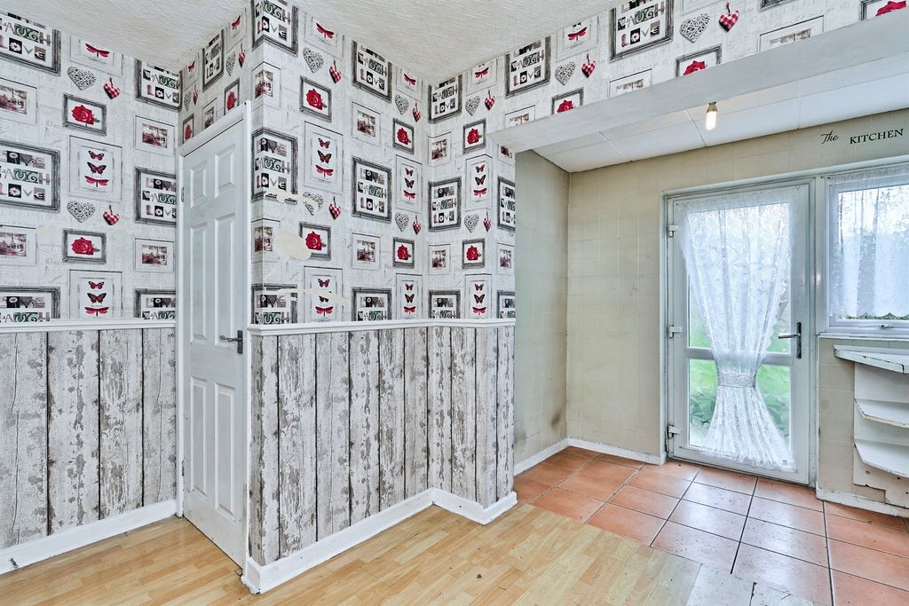 Property photo 3 of 20