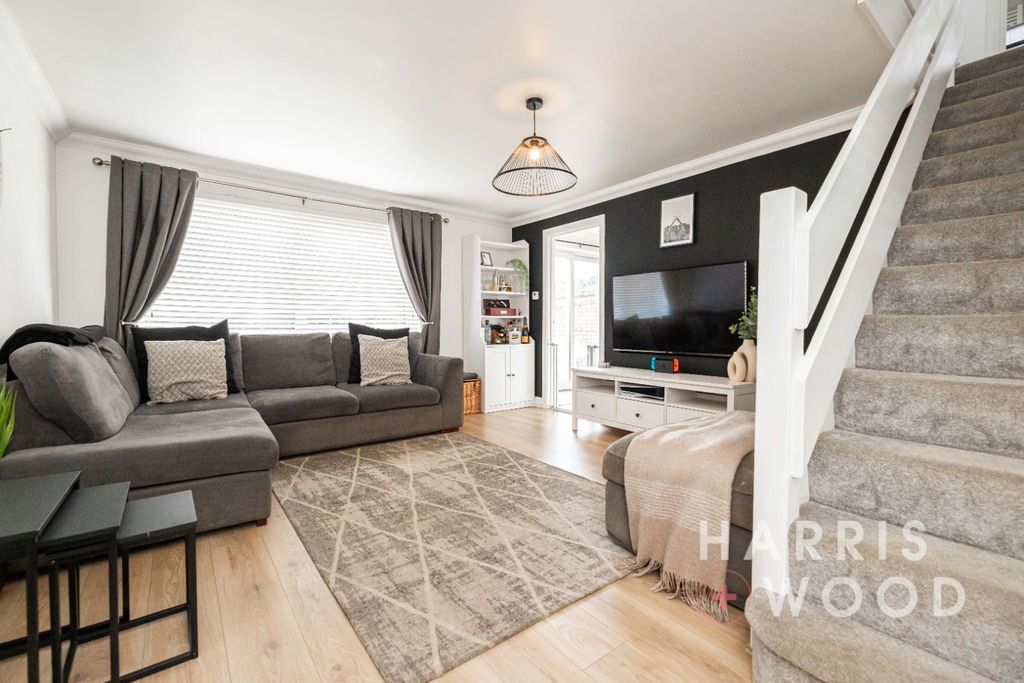 Property photo 3 of 28 4300536