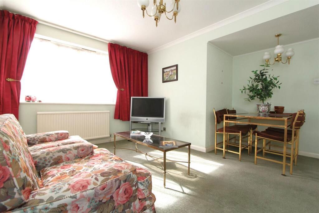 Property photo 2 of 16