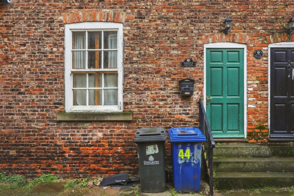 Property photo 1 of 11