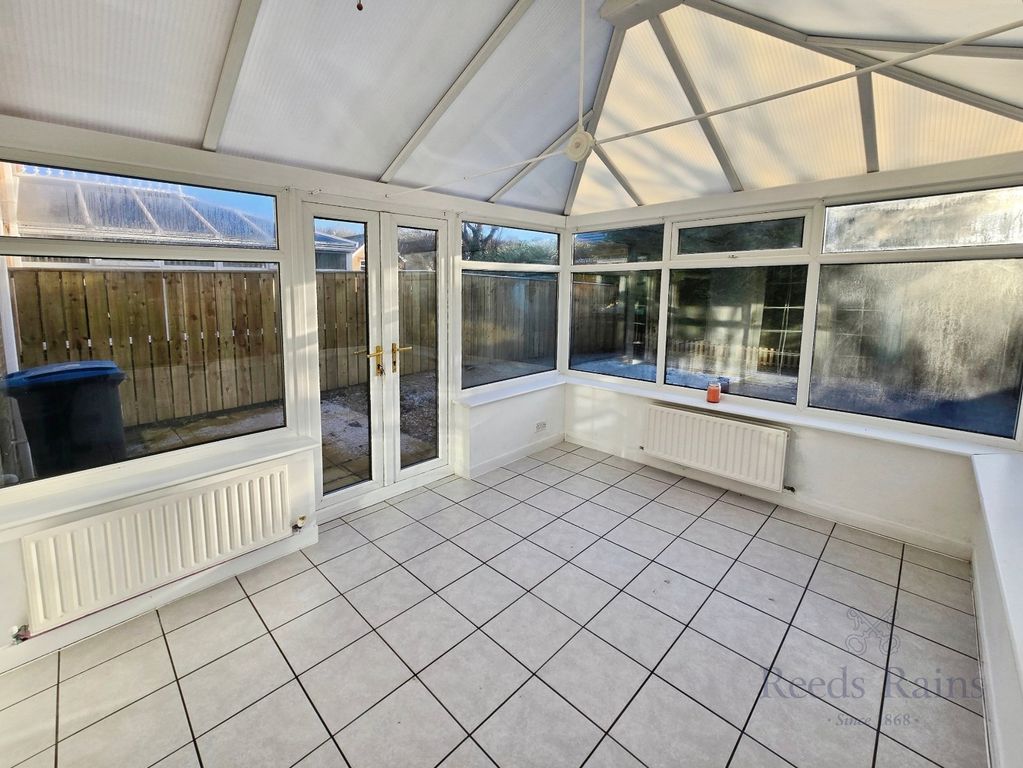 Property photo 2 of 16 Picture No. 12