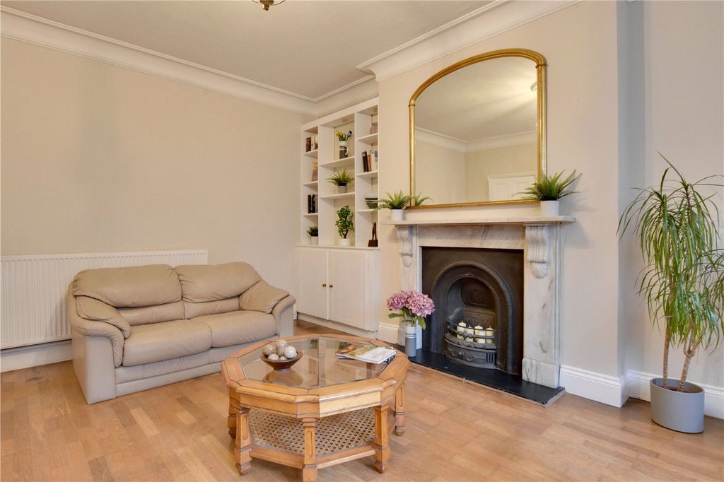 Property photo 3 of 16 Picture No. 20