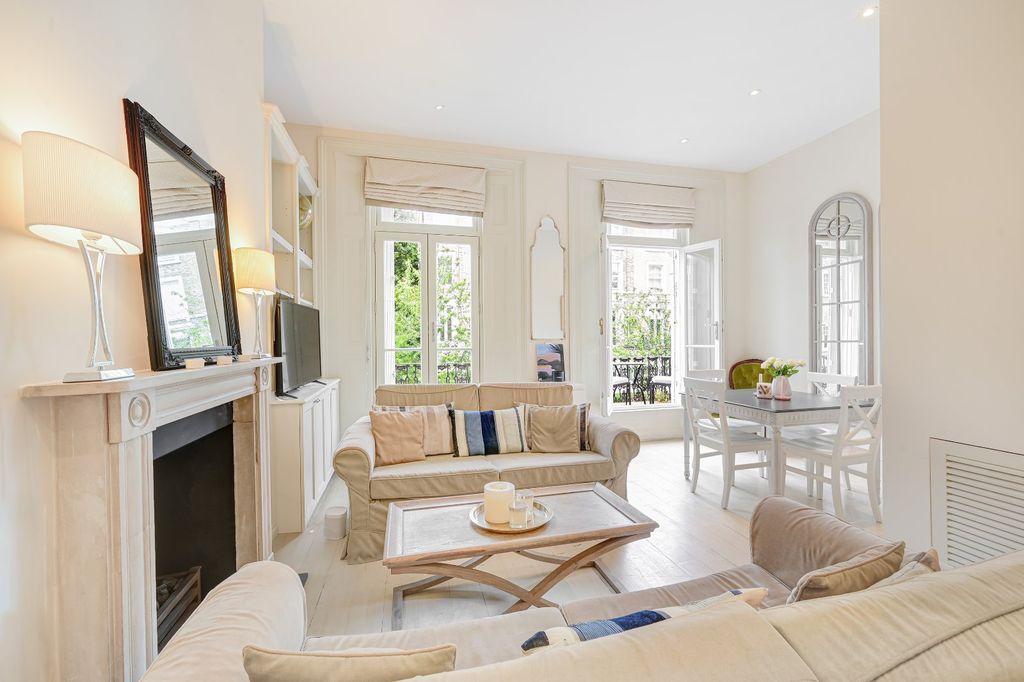 Property photo 1 of 9 Reception