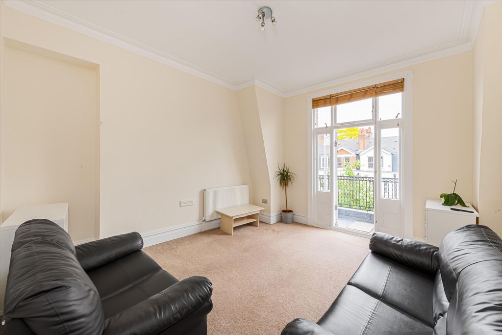 Property photo 3 of 16 Image
