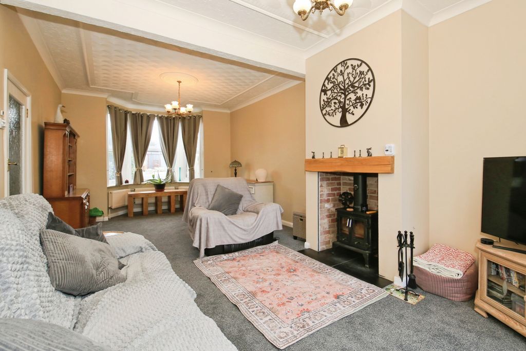 Property photo 3 of 34 Img_1686