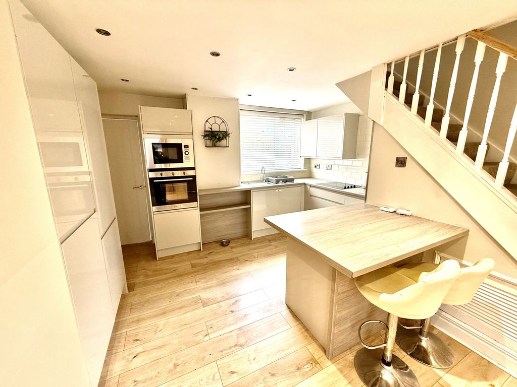 Property photo 3 of 11 Img_3261