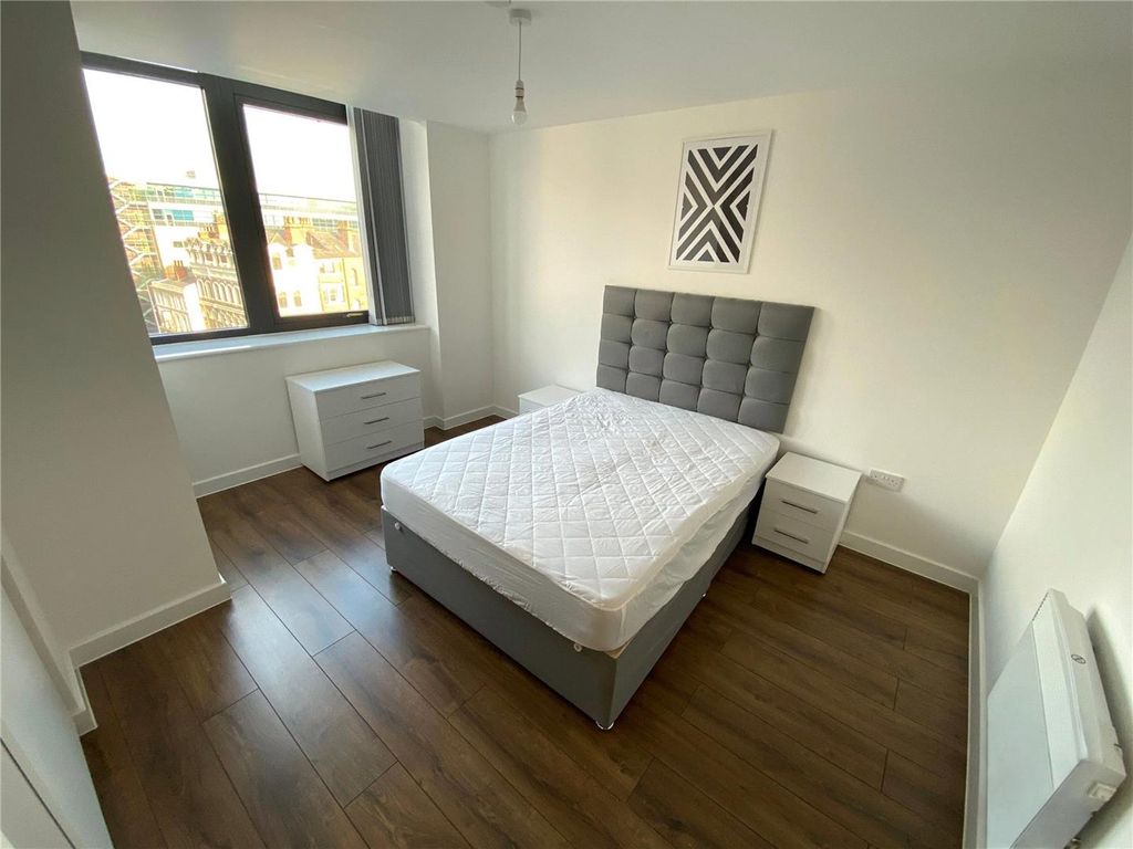 Property photo 2 of 5 Bedroom -Shc.Png