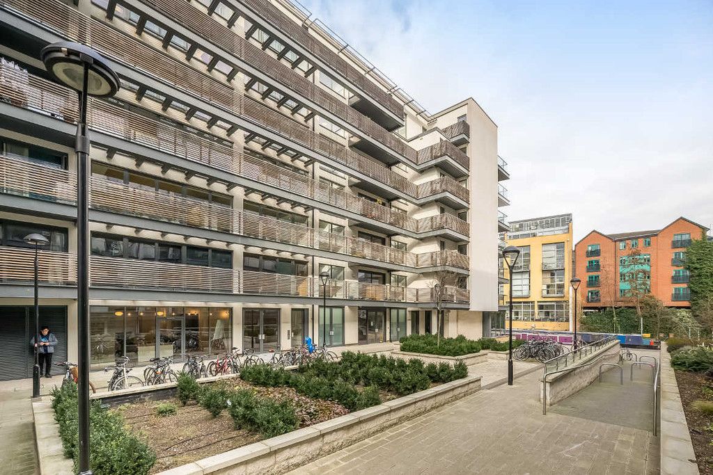 Property photo 1 of 10 Img_2072_17_Large