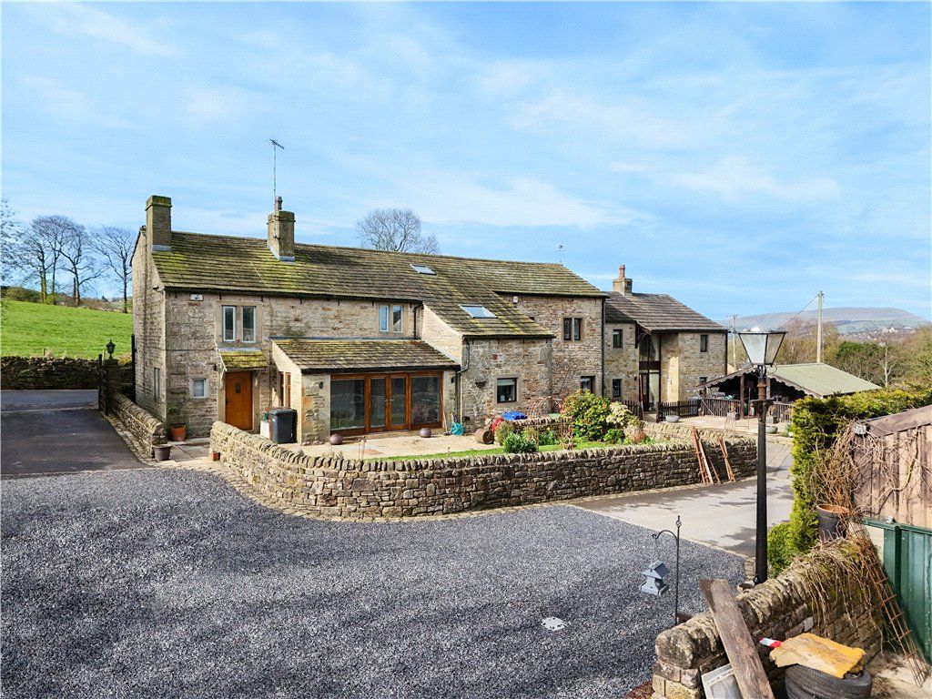 Property photo 1 of 34 External