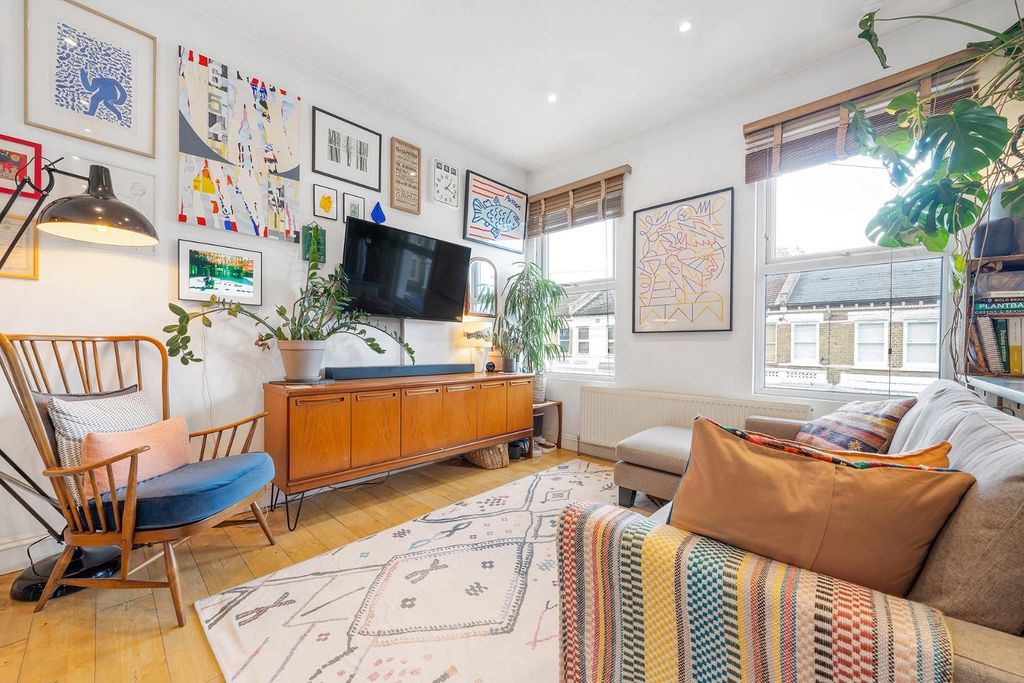 Property photo 1 of 18 Open-Plan Kitchen/Reception (2)