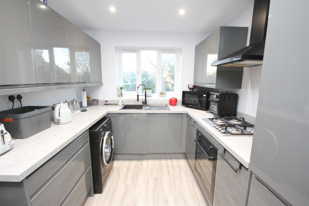 Property photo 2 of 11 Kitchen 1.Jpg