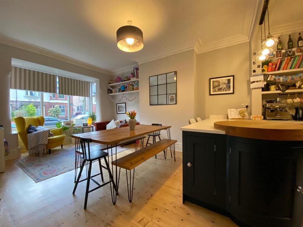 Property photo 2 of 14 Gallery