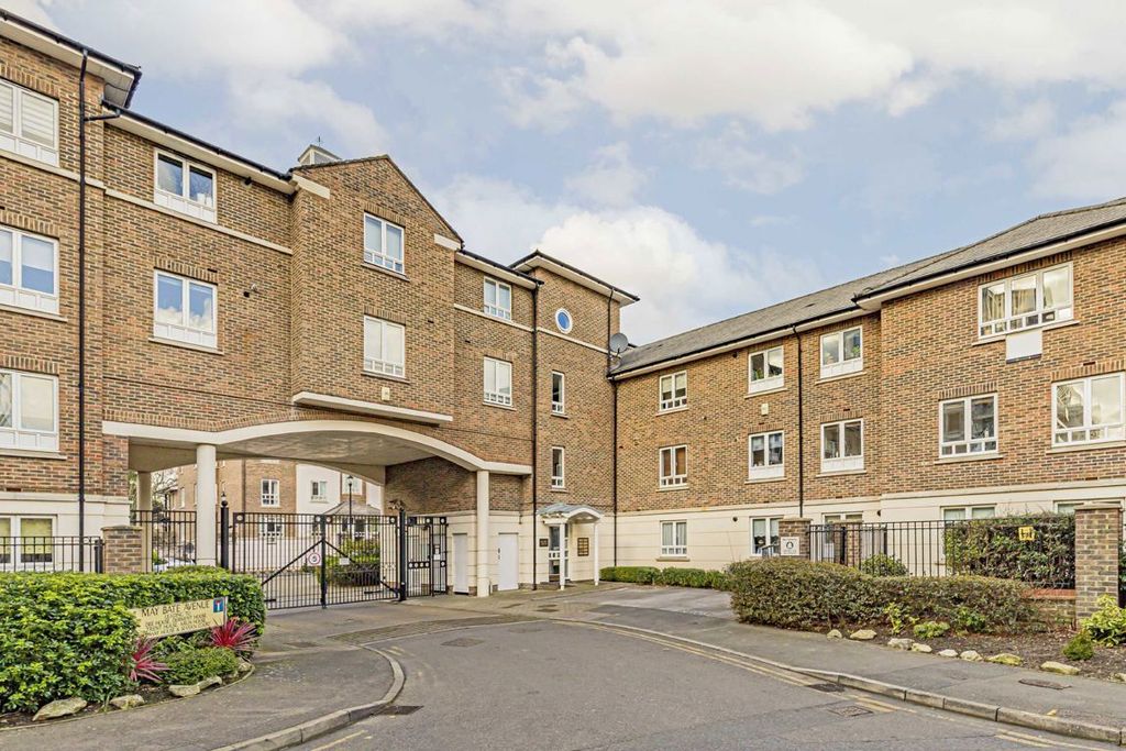 Property photo 1 of 5