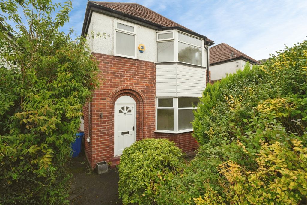 Property photo 1 of 12 External