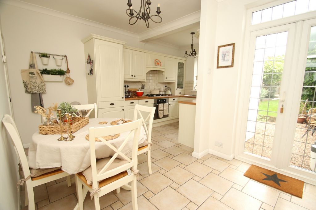 Property photo 3 of 15 Photo 21