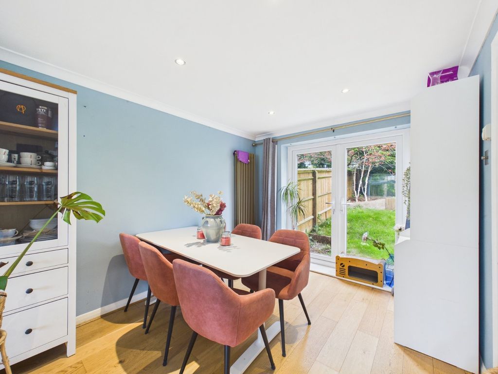 Property photo 3 of 15 Dining Area