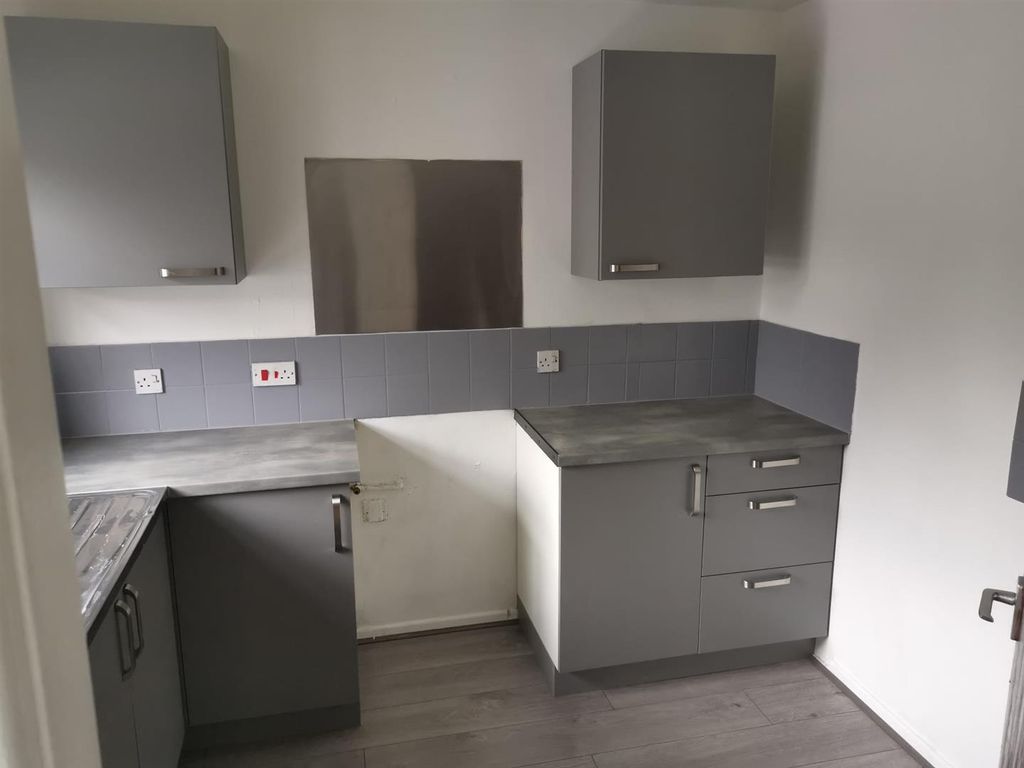 Property photo 2 of 7 1000429119.Jpg